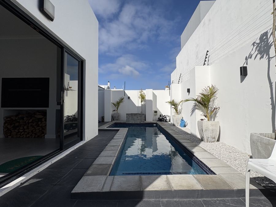 4 Bedroom Property for Sale in Sandown Western Cape